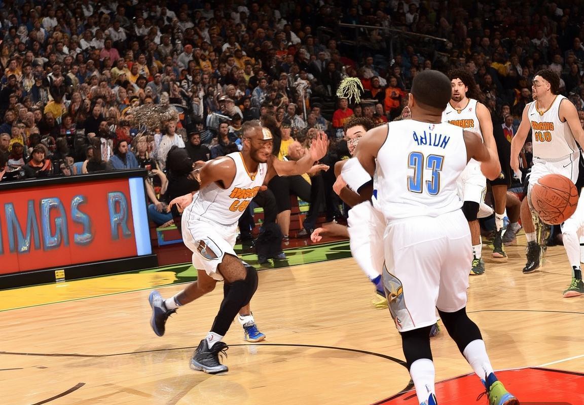 火箭掘金新年巅峰对决：哈登约基奇闪耀，三分与内线激战(图4)